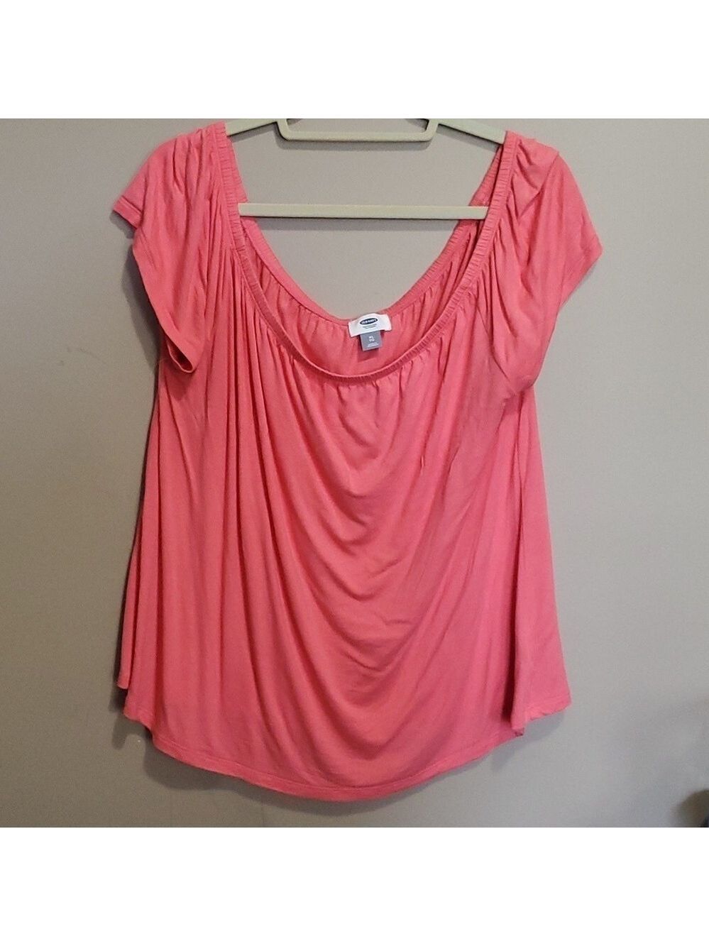 Old navy off the shoulder top size xl $5 if buying 2 or more items